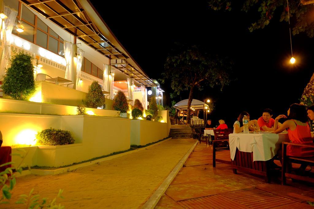 Koh Ngai Cliff Beach Resort Ngoại thất bức ảnh