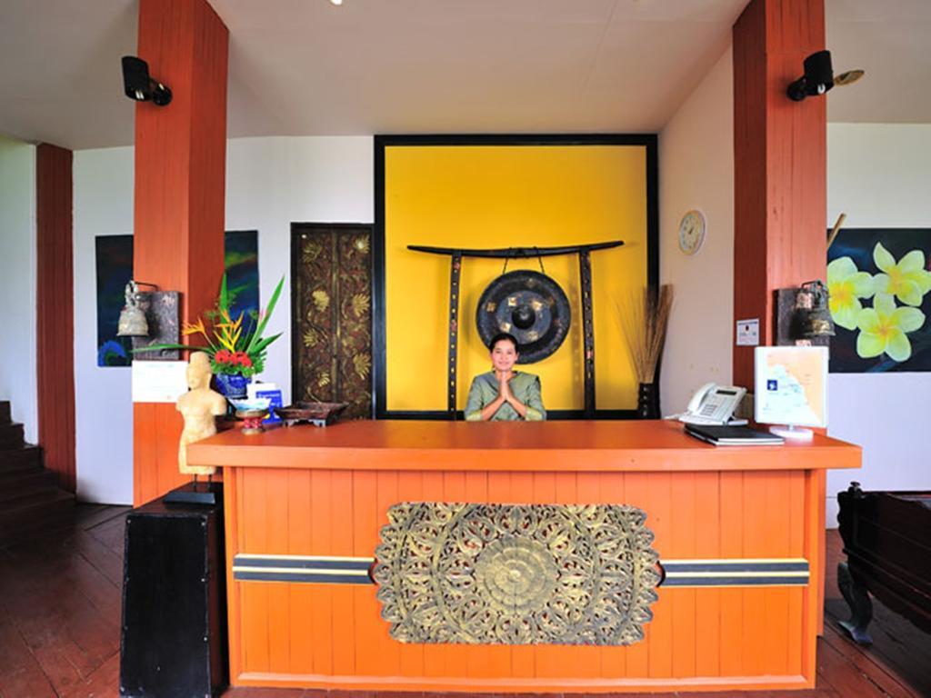 Koh Ngai Cliff Beach Resort Ngoại thất bức ảnh