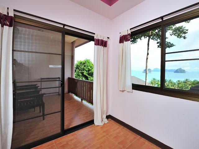 Koh Ngai Cliff Beach Resort Ngoại thất bức ảnh